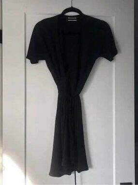 Aritzia Babaton Mini Wrap Dress Black Chiffon Short Sleeve V-Neck Size XXS
